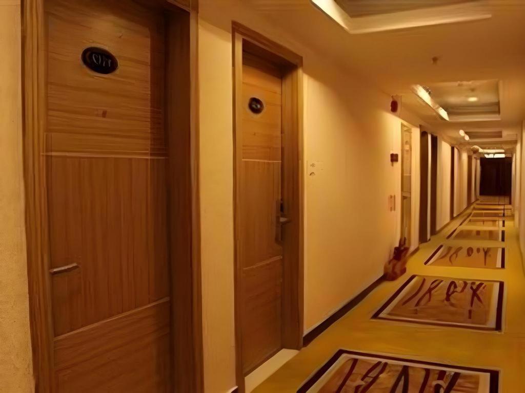 גואנגג'ואו Airport Liwan Hotel מראה חיצוני תמונה