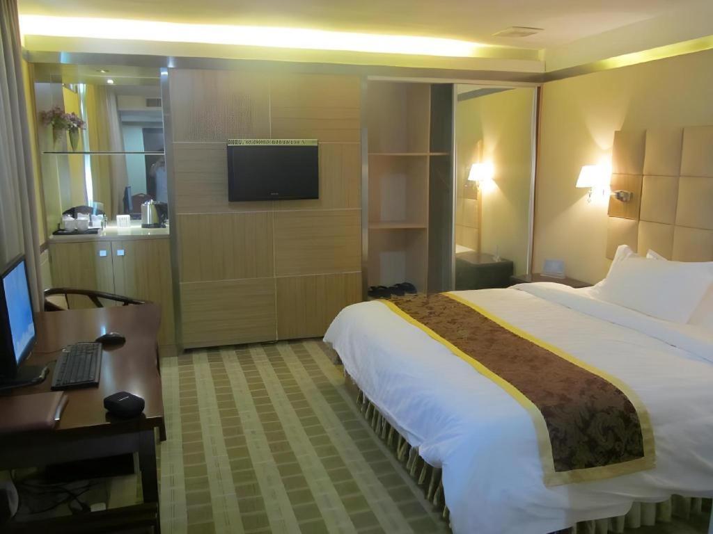 גואנגג'ואו Airport Liwan Hotel מראה חיצוני תמונה
