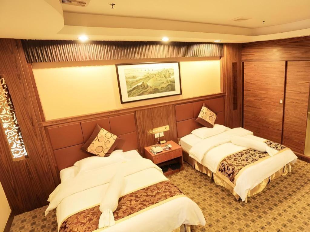 גואנגג'ואו Airport Liwan Hotel מראה חיצוני תמונה
