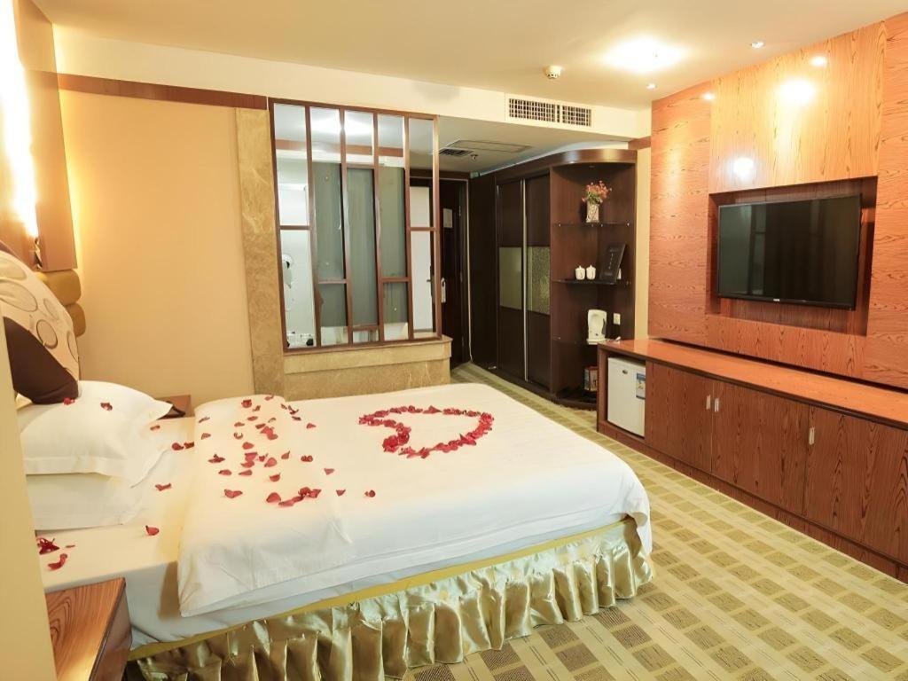 גואנגג'ואו Airport Liwan Hotel מראה חיצוני תמונה