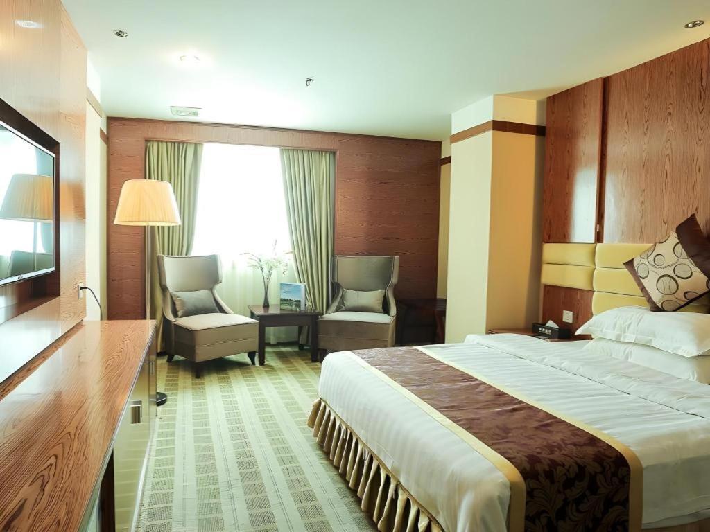 גואנגג'ואו Airport Liwan Hotel מראה חיצוני תמונה