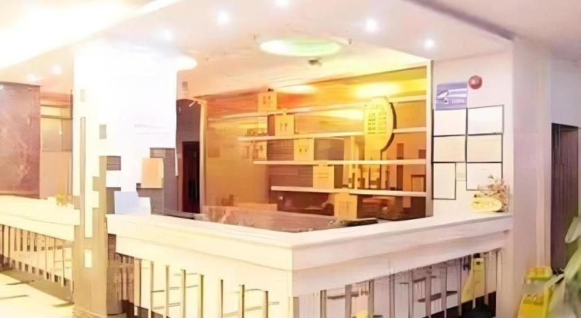גואנגג'ואו Airport Liwan Hotel מראה חיצוני תמונה