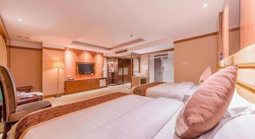 גואנגג'ואו Airport Liwan Hotel מראה חיצוני תמונה